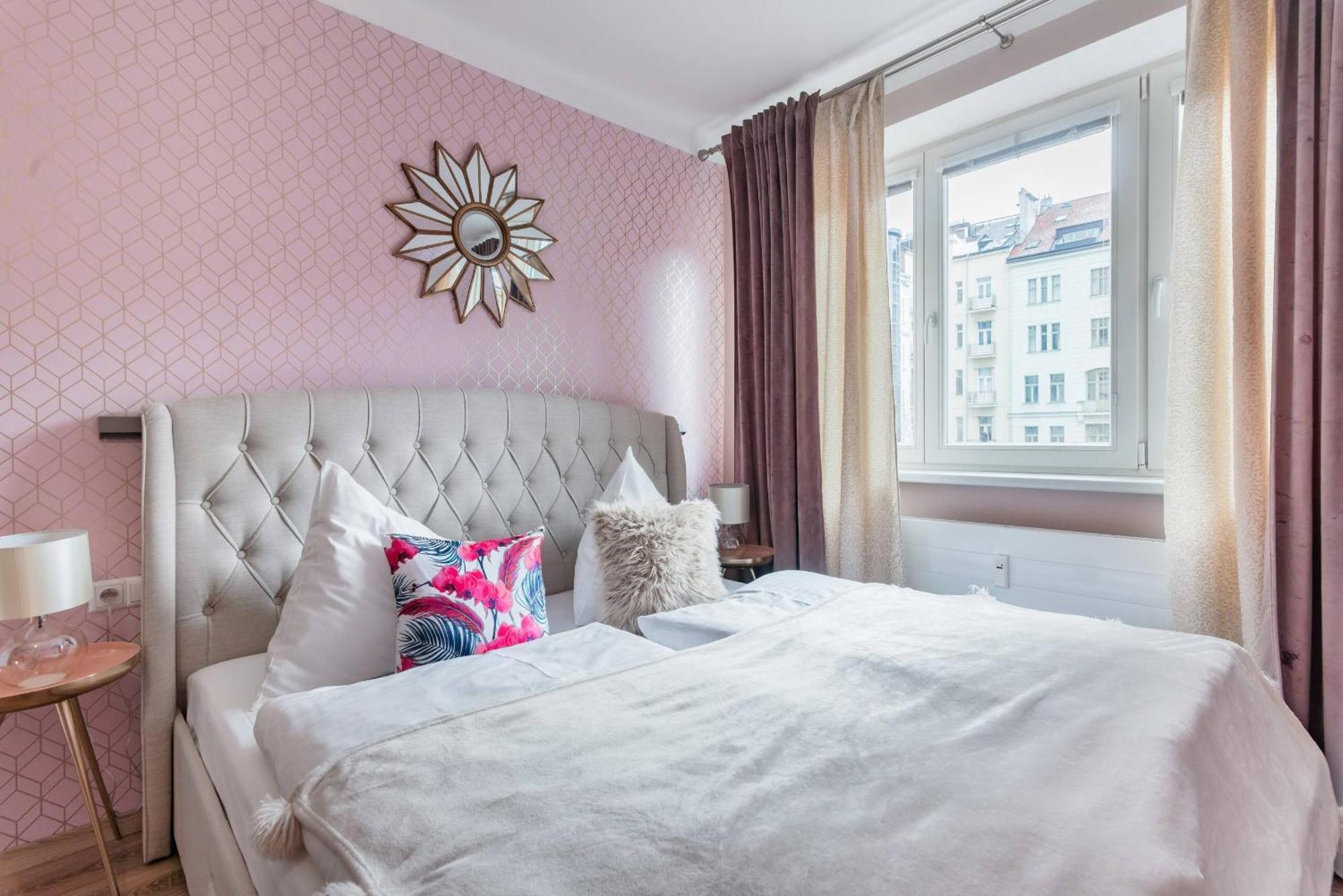 Pastel Art Deco 3Bdr Ruterra Apt Praag Buitenkant foto